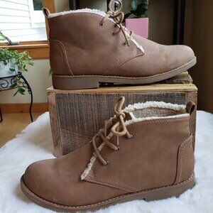 Seven Dials Mallori Women's Suede Fleece Lace Up Ankle Boots, Size: 9M